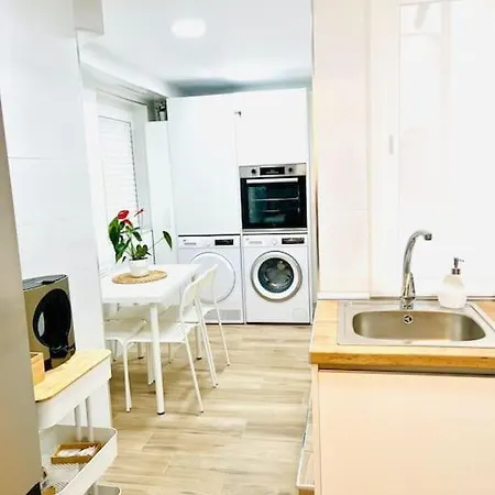 New Spacious And Cozy Apartment - Málaga Esterno foto