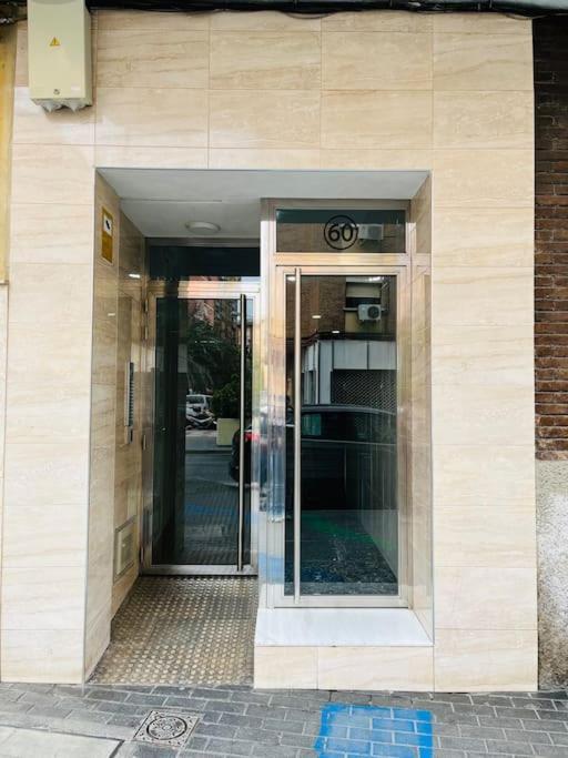 New Spacious And Cozy - Apartament